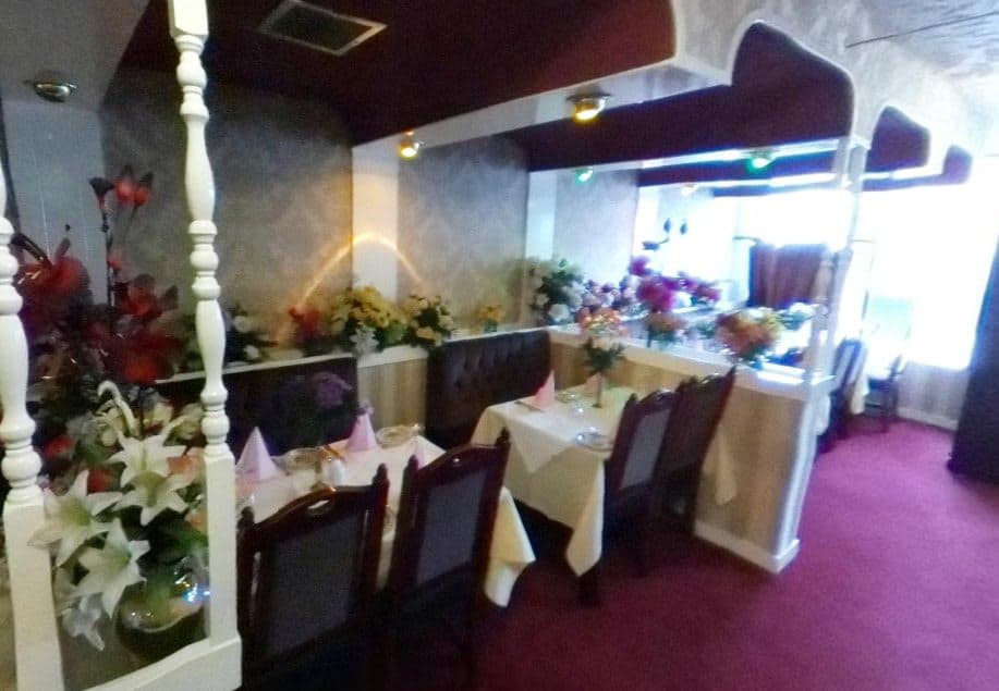Agra Tandoori Surbiton - image 1