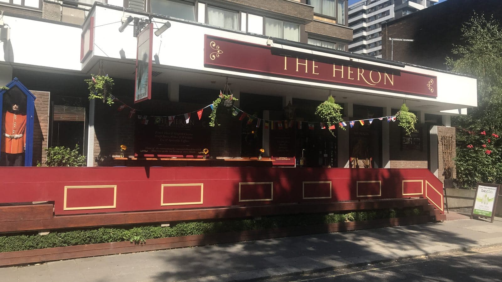The Heron Bar & Thai Restaurant - image 1