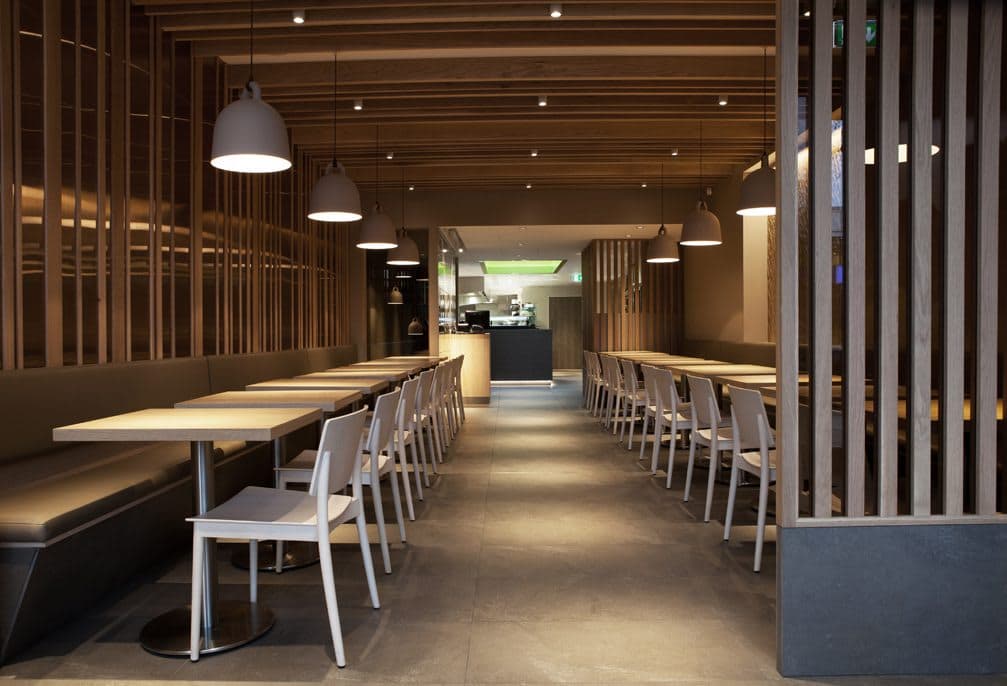 Hare & Tortoise Chiswick - image 1
