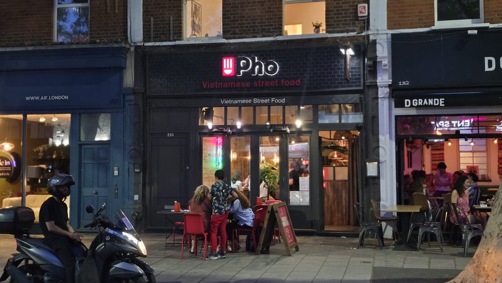 Pho Chiswick - image 1
