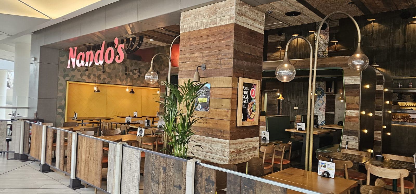 Nando's Lakeside - Food Court - image 1