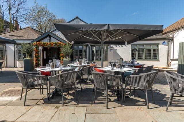 Browns Southgate - image 1