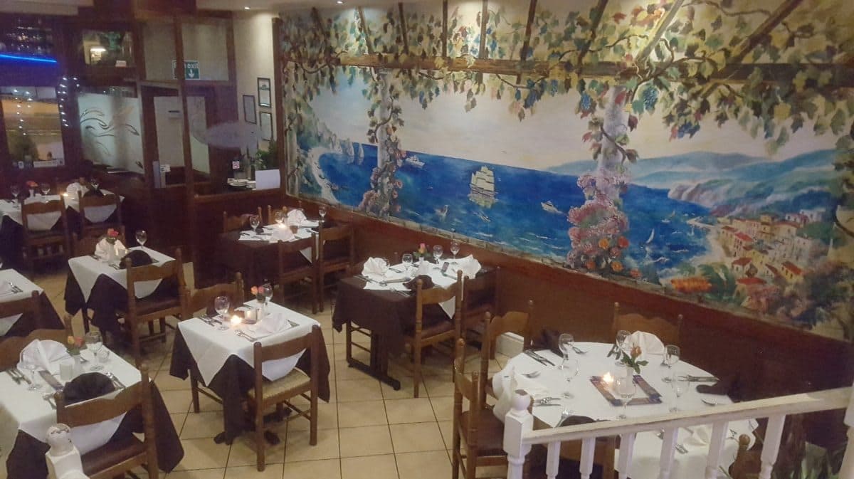 Casa Nostra Restaurant - image 1