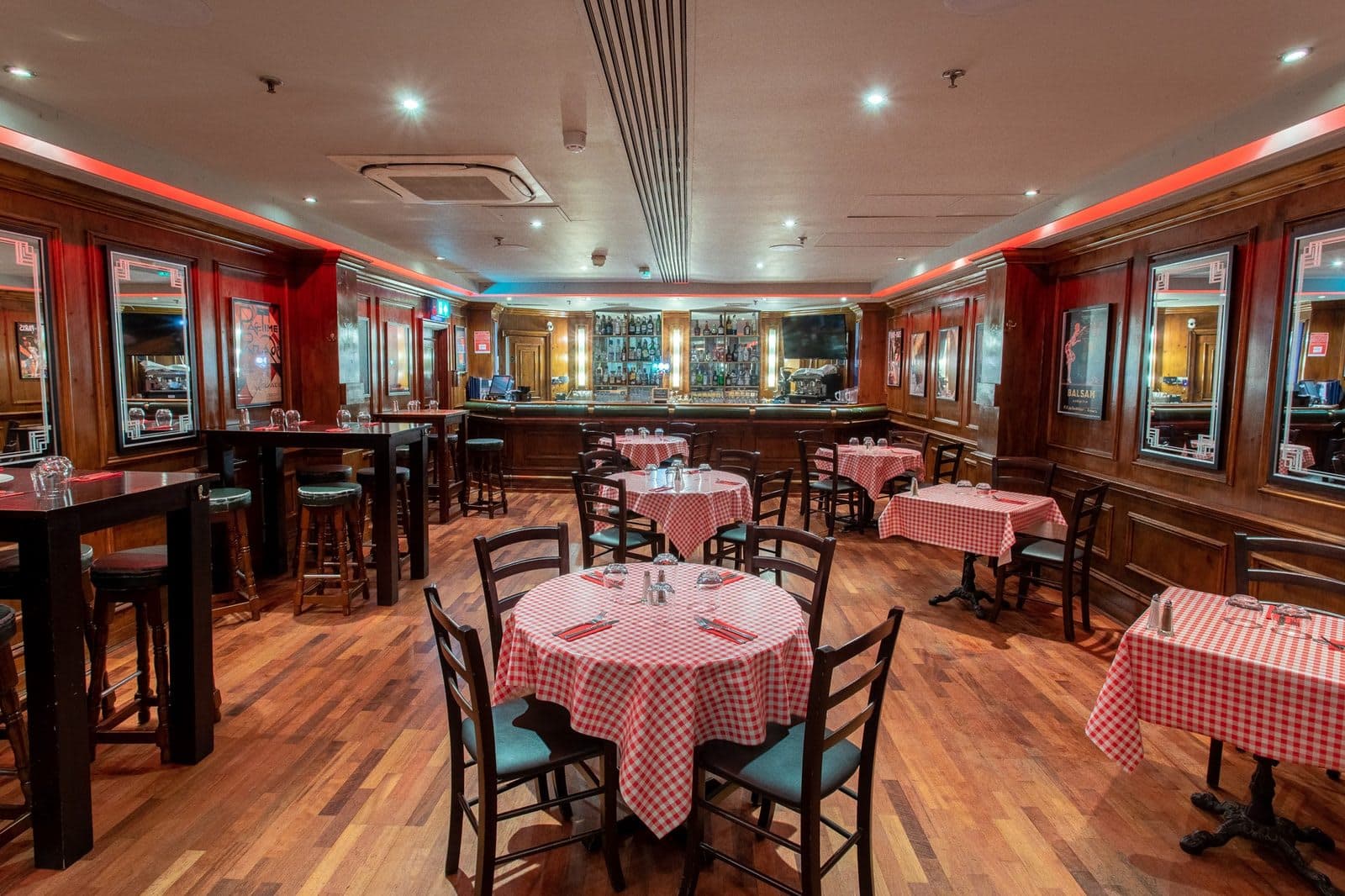 Paris Grill - image 1