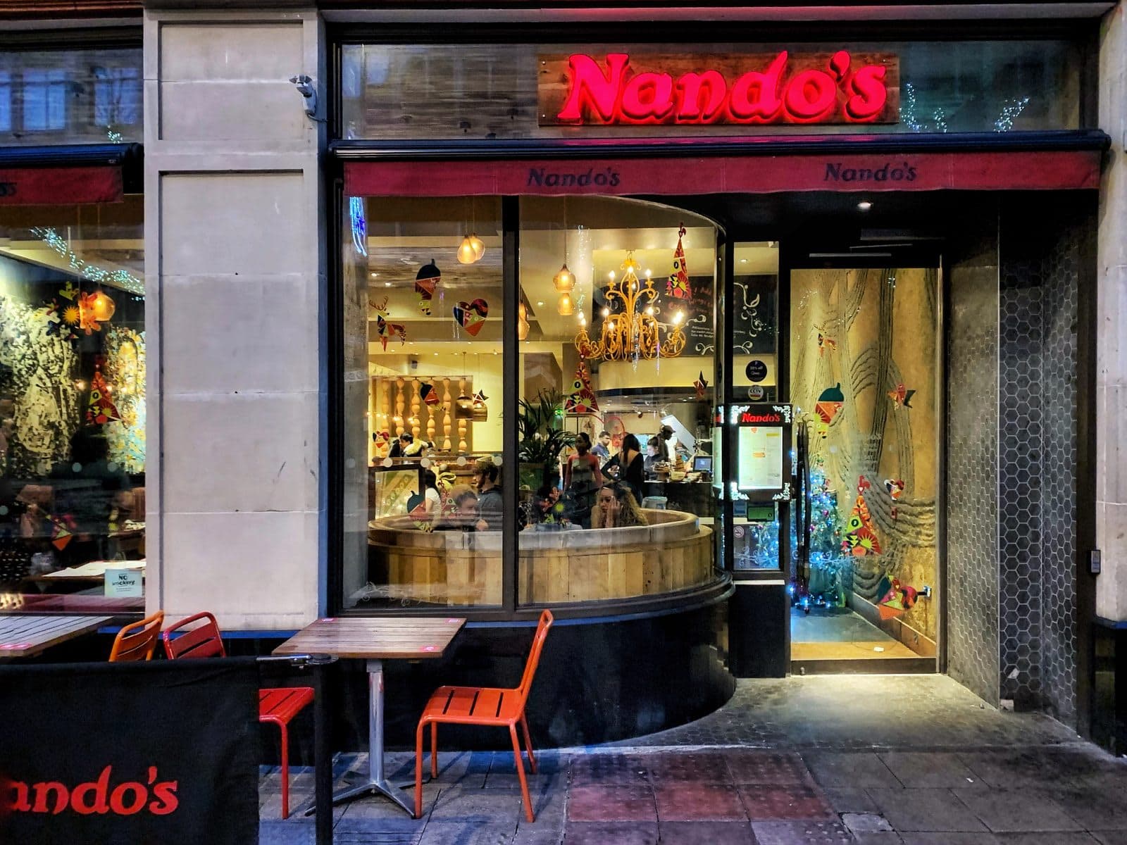 Nando's Croydon - High Street - image 1