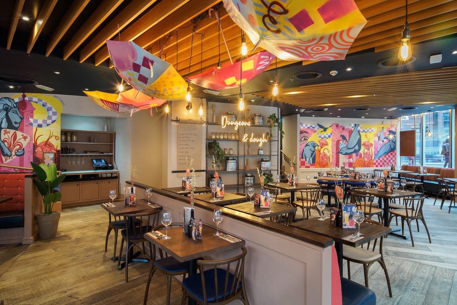Zizzi - Tower Hill - image 1