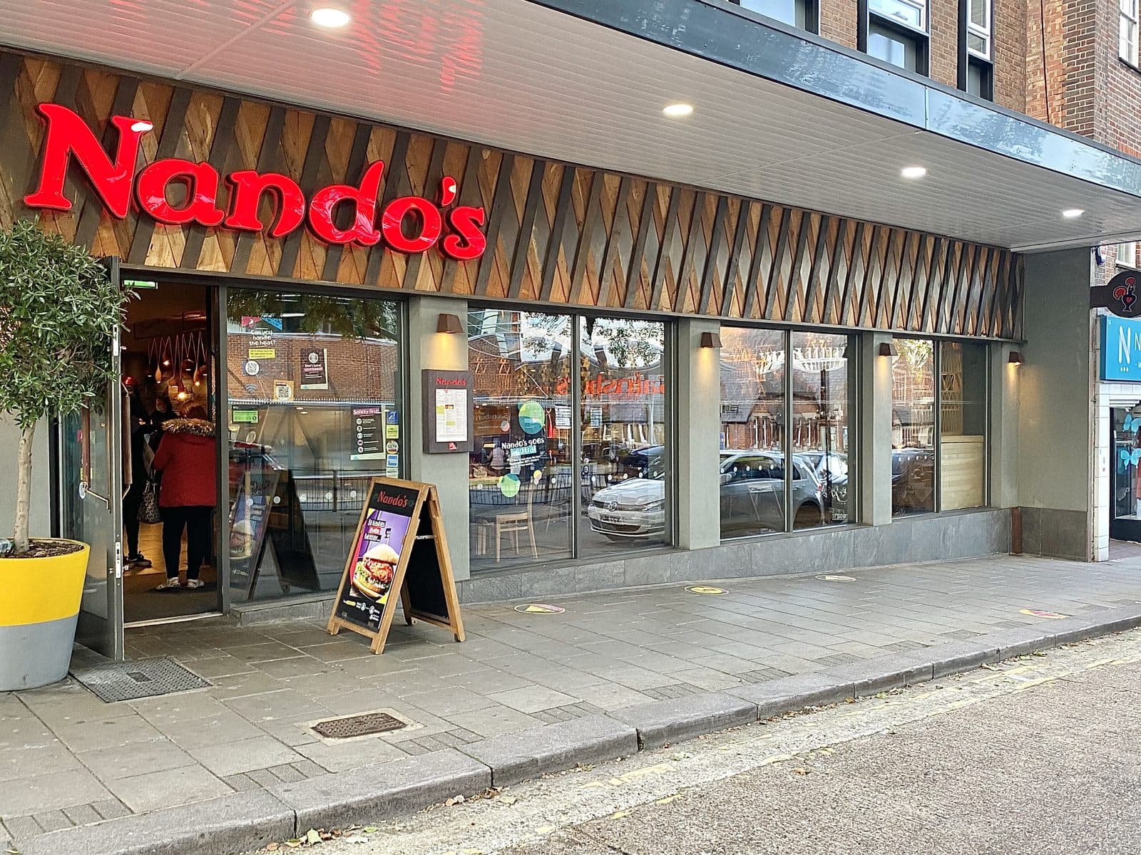 Nando's Stanmore - image 1