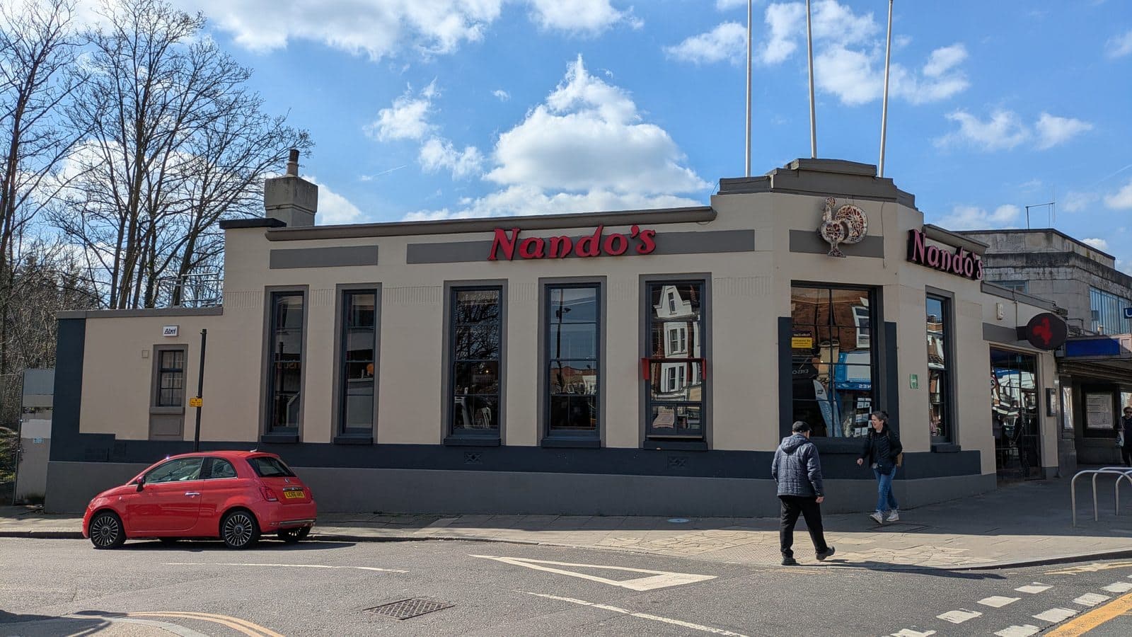 Nando's Ealing Common - image 1