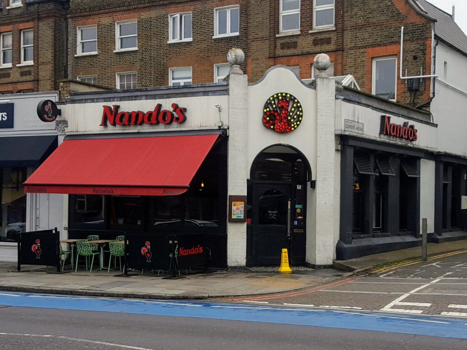 Nando's Clapham - High Street - image 1
