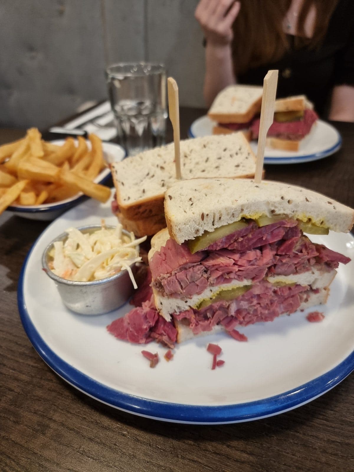 Reubens Deli & Restaurant - image 1