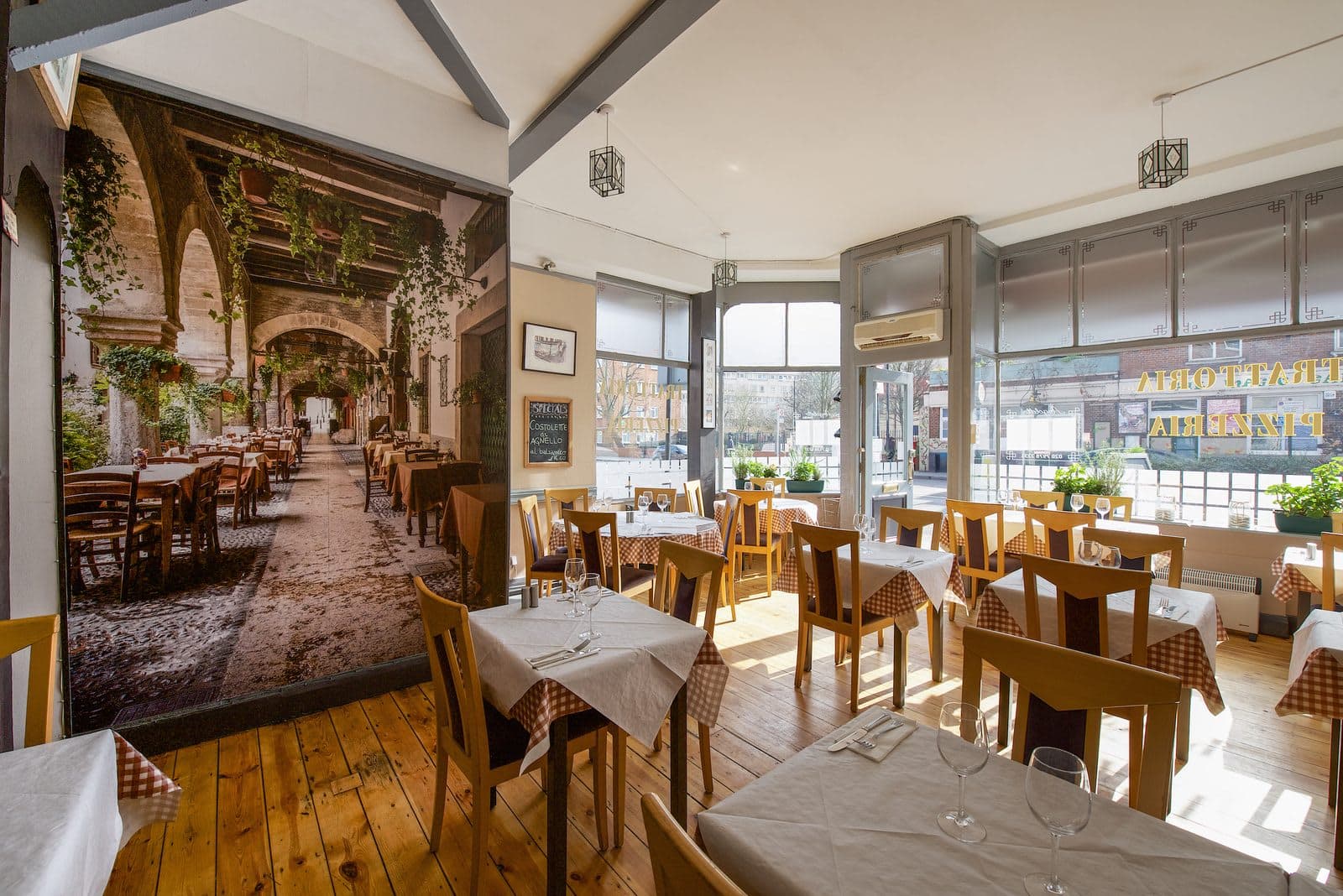 Angoletto Trattoria Italiana - image 1