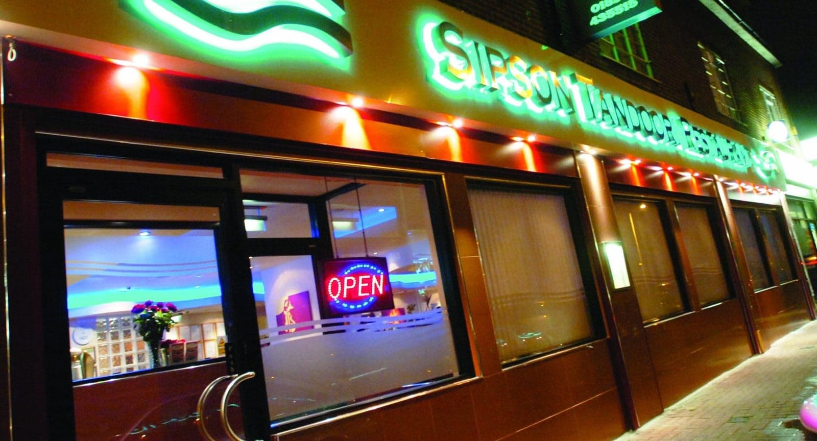 Sipson Tandoori Indian Restaurant - image 1