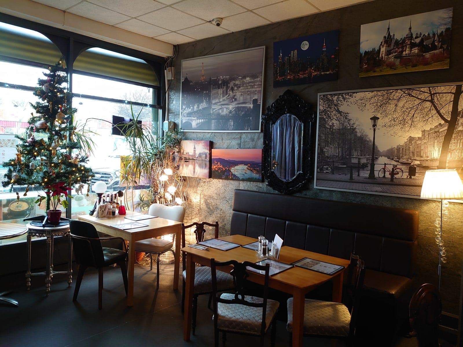 Brasserie Transylvania Erdélyi Étterem - image 1
