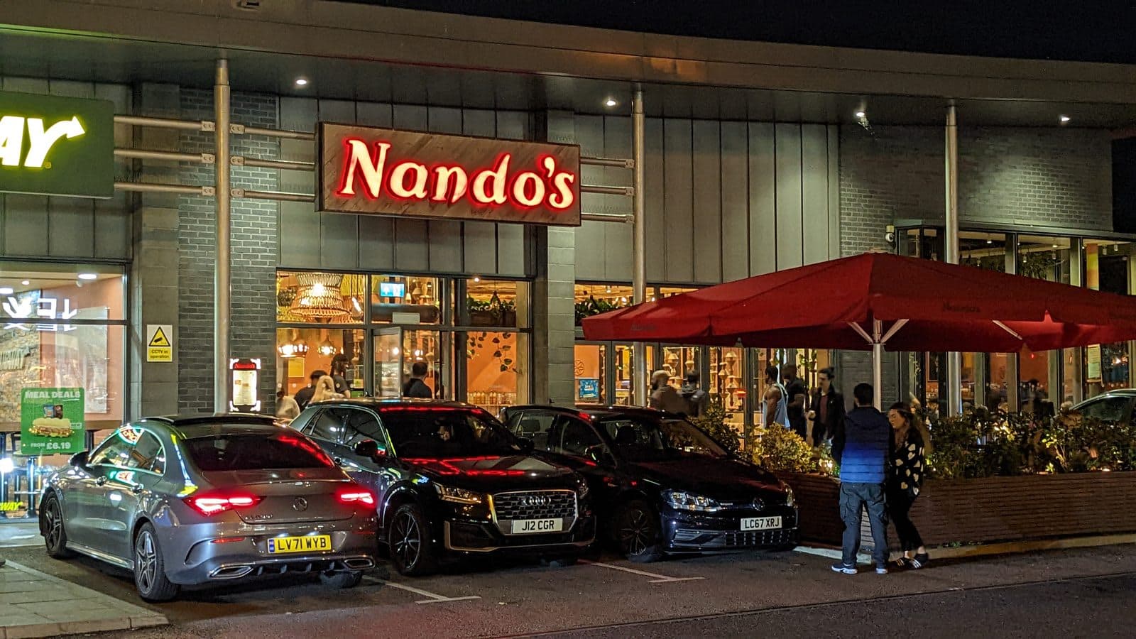 Nando's Enfield - Retail Park - image 1
