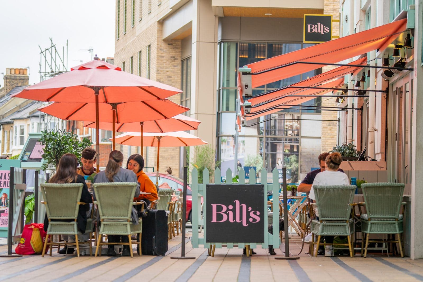 Bill's Wimbledon Restaurant - image 1