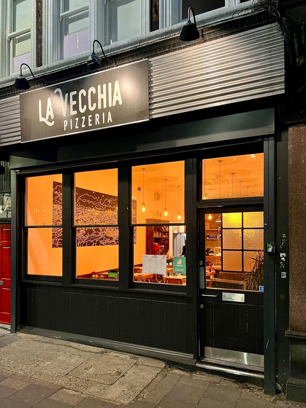La Vecchia Pizzeria - image 1