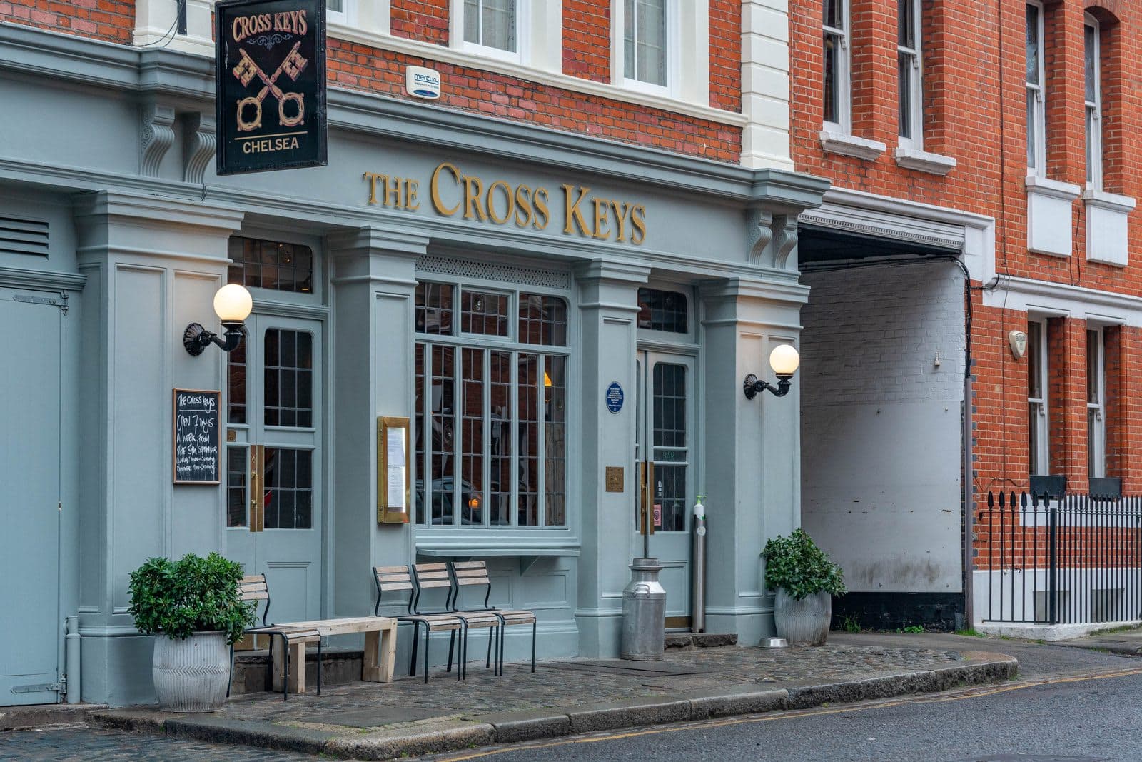 The Cross Keys - image 1