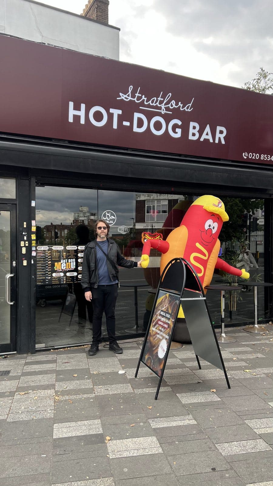 Stratford Hot-Dog Bar - image 1