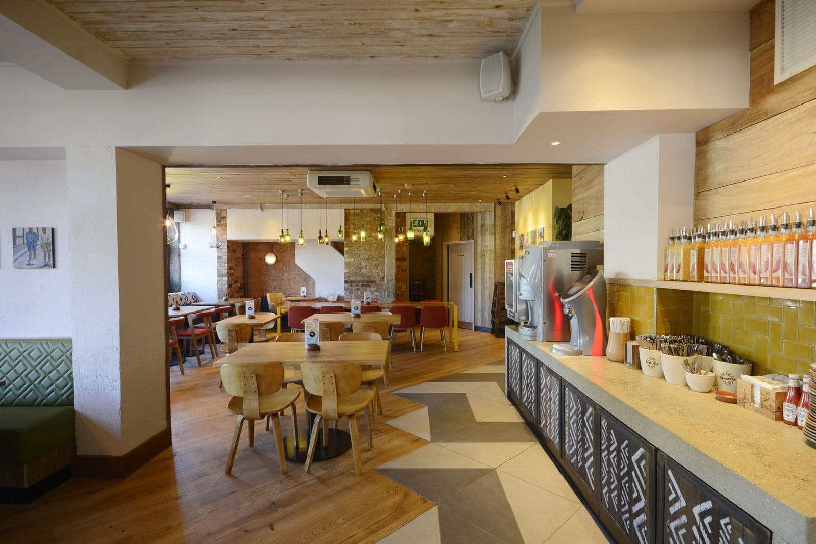 Nando's Finsbury Park - image 1