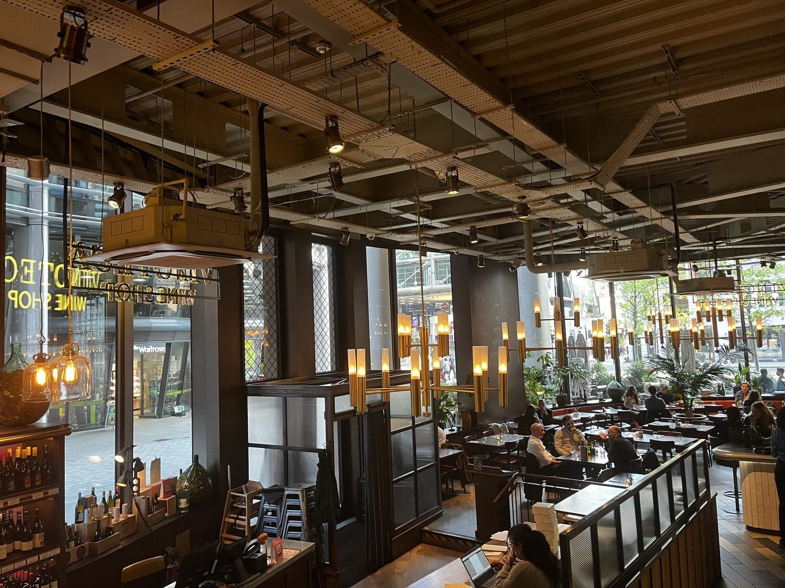 Vinoteca City - image 1