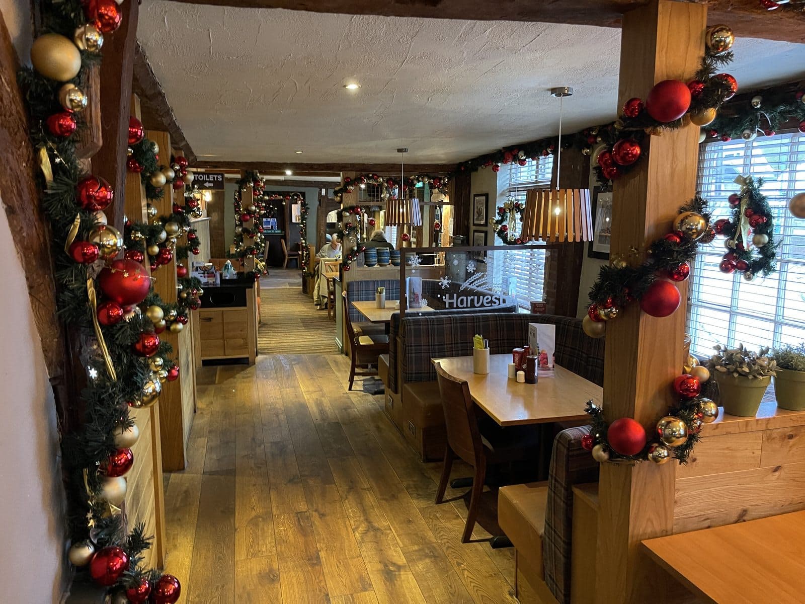 Harvester Golden Fleece Brentwood - image 1