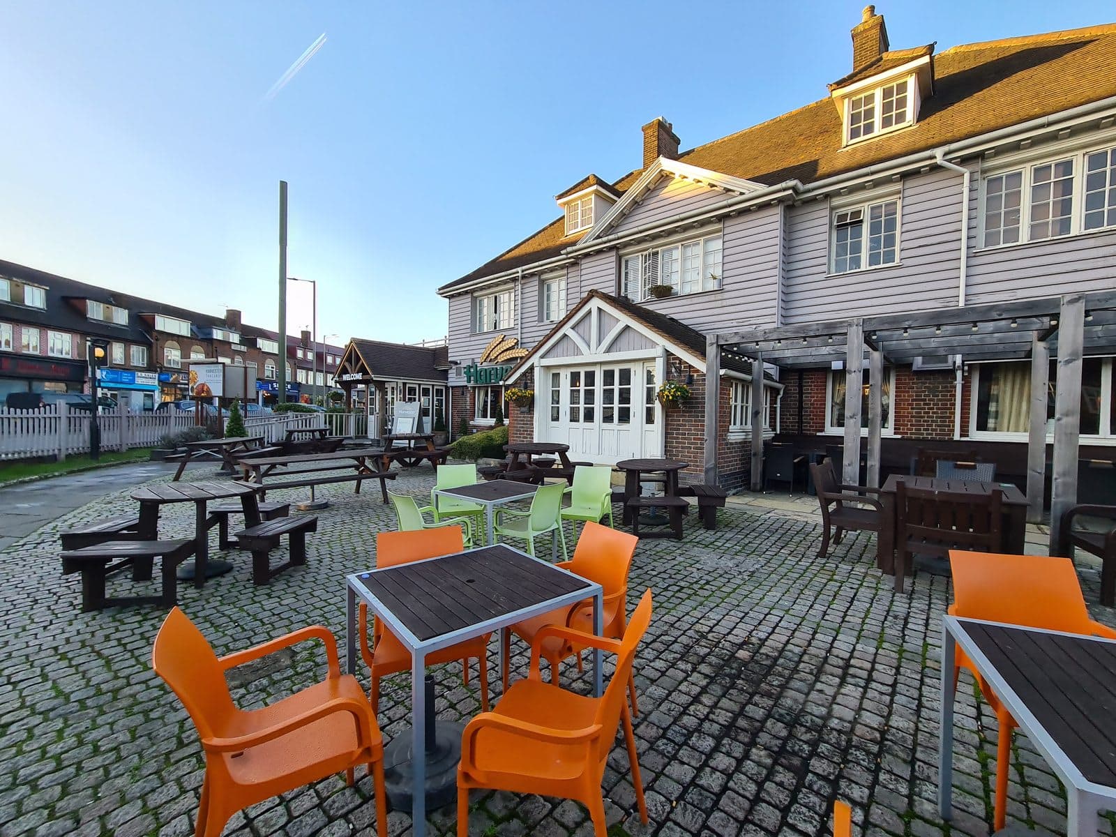 Harvester Jolly Badger Edgware - image 1