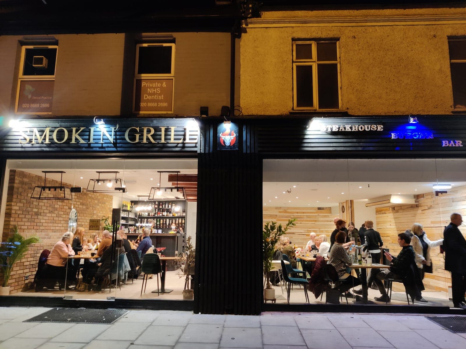 Smokin' Grill Steakhouse & Bar - image 1