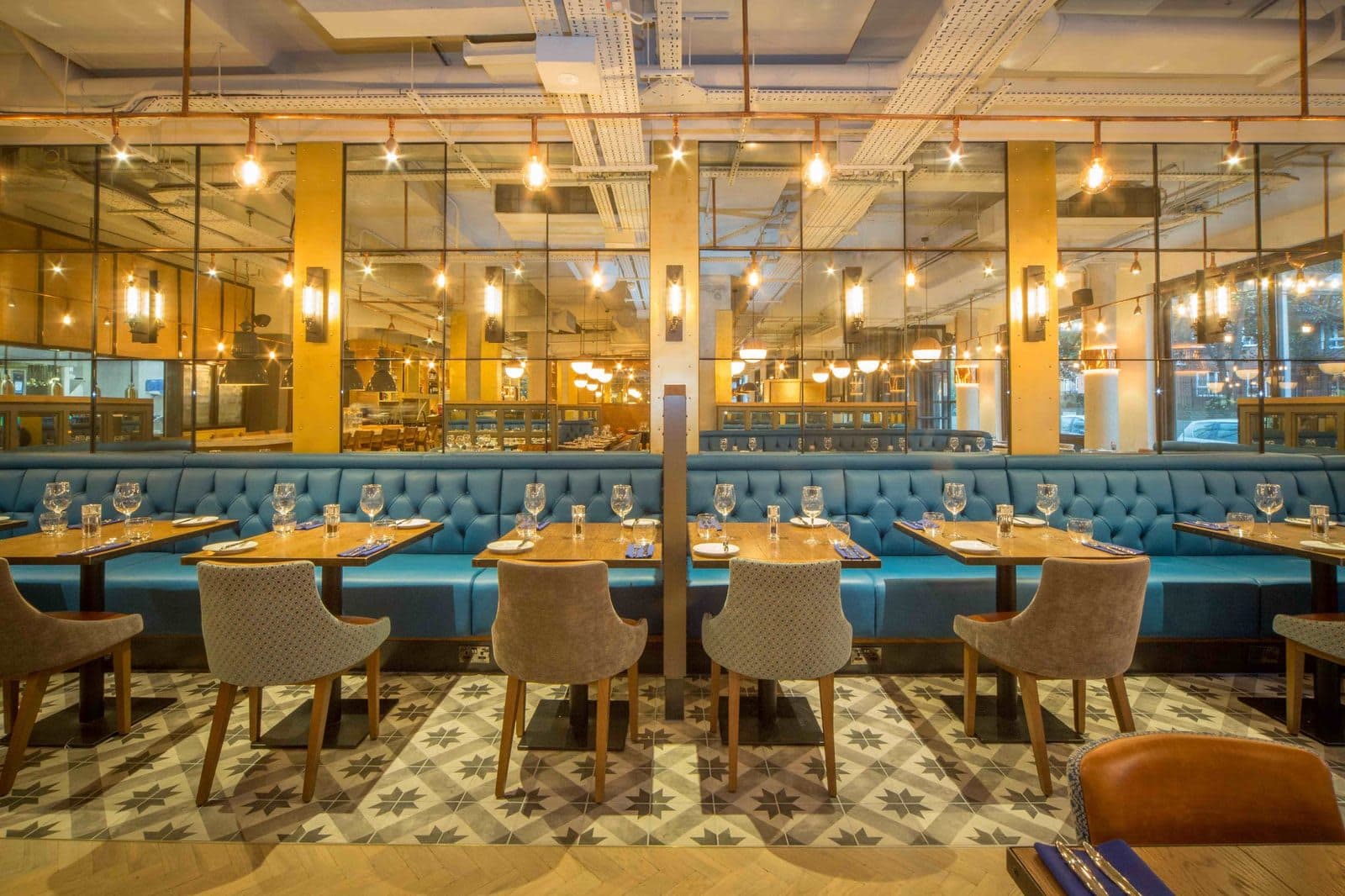 Hawkers Bar and Brasserie - image 1