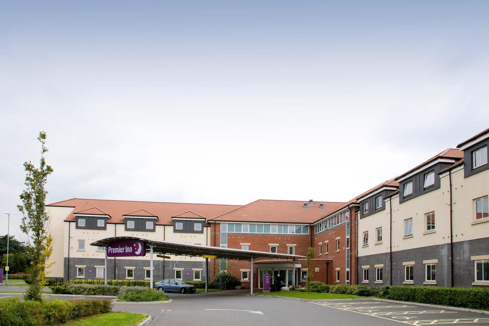 Premier Inn London Hayes, Heathrow (Hyde Park) hotel - image 1