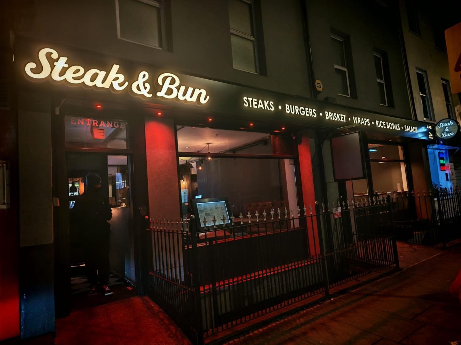 SMOKY BOYS (Marylebone) - image 1