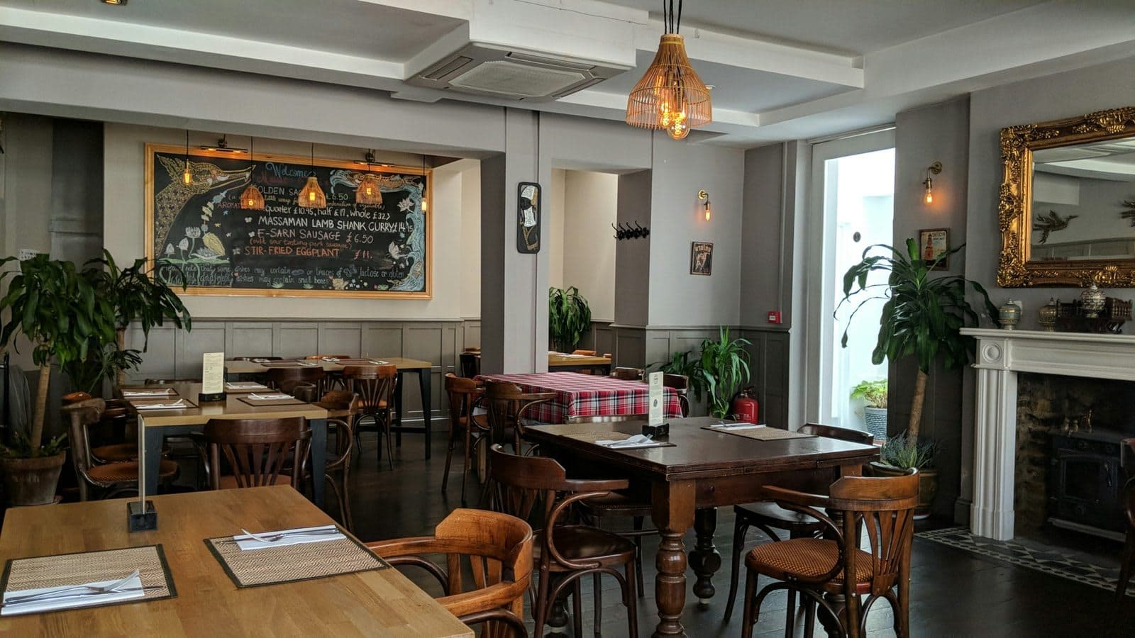 Maisie Thai Restaurant - image 1