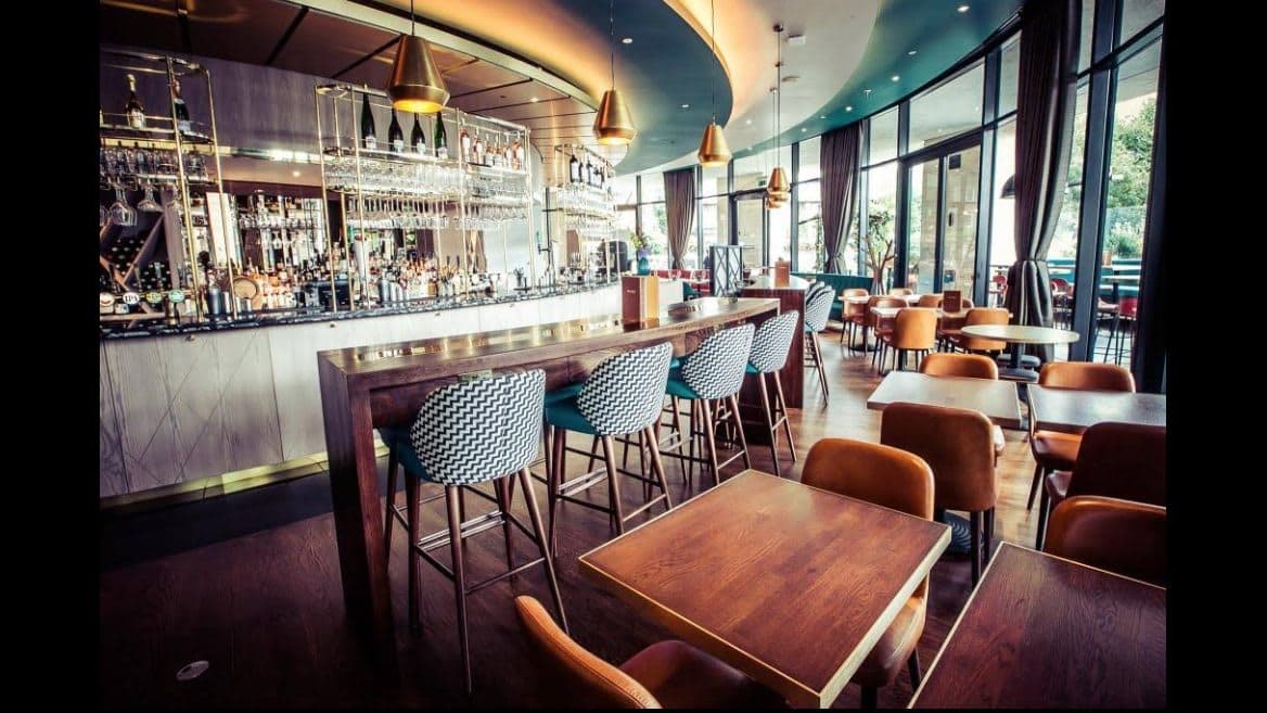 Rotunda Bar and Restaurant - image 1