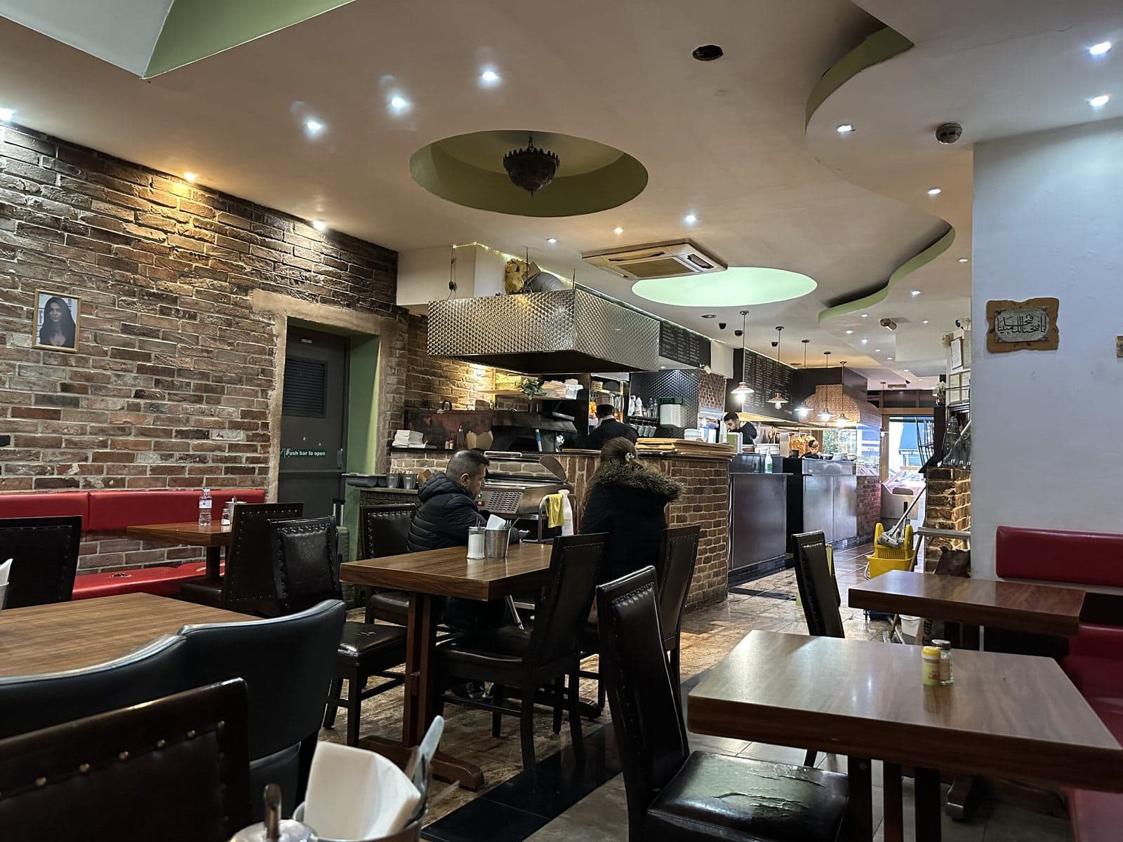 Soor Lebanese Cuisine - image 1
