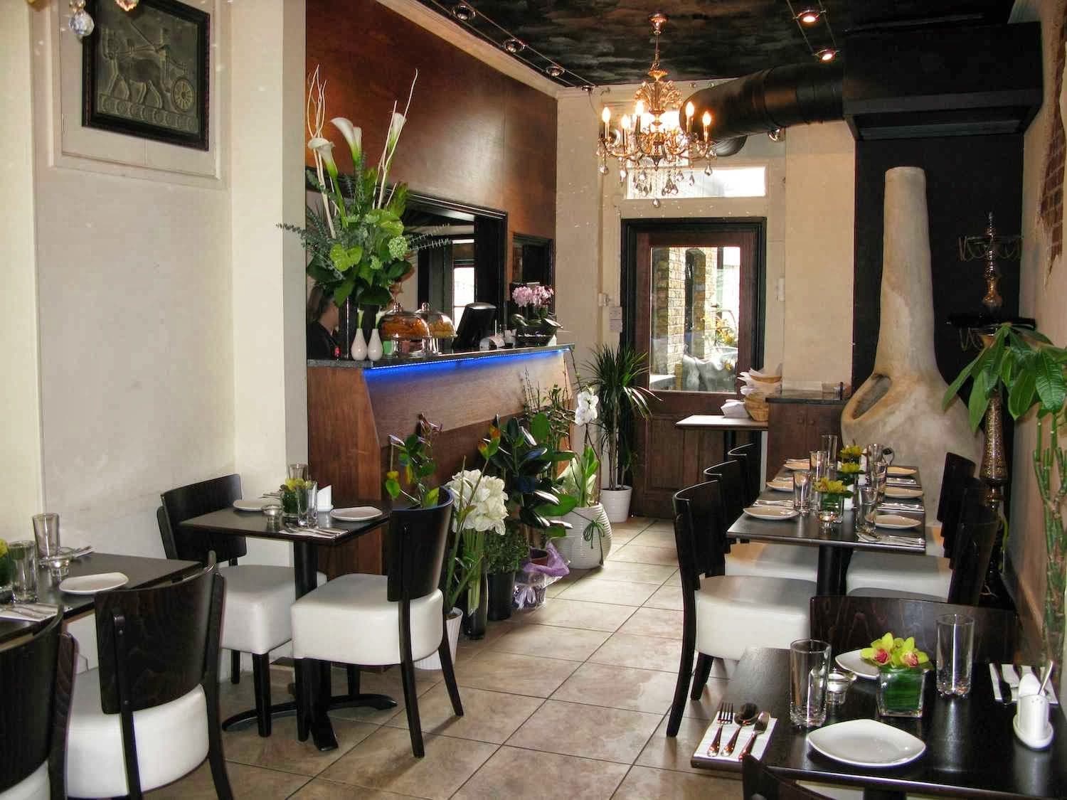 Pardis Restaurant - image 1
