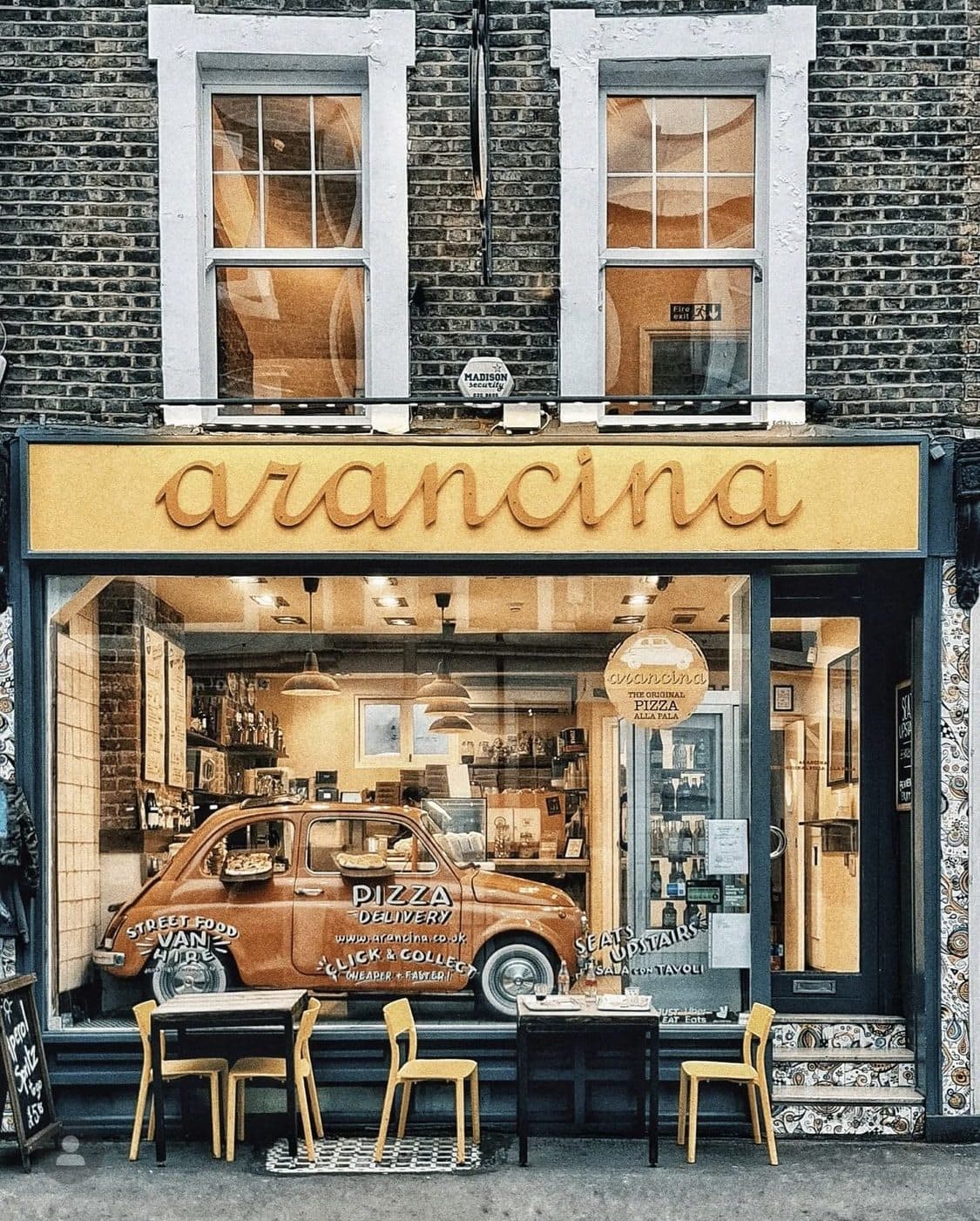 Arancina Pizzeria - image 1