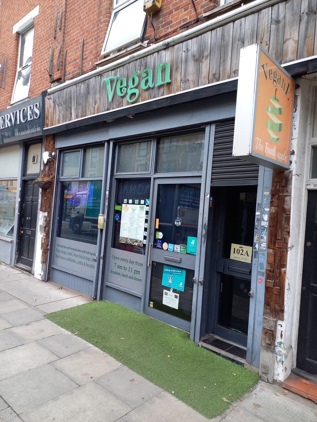 VeganE restaurant - image 1