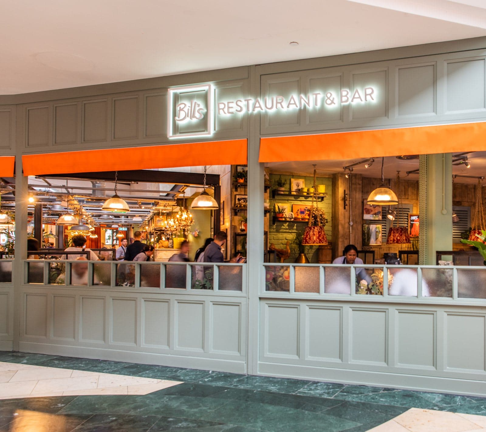 Bill's Bluewater Restaurant - image 1