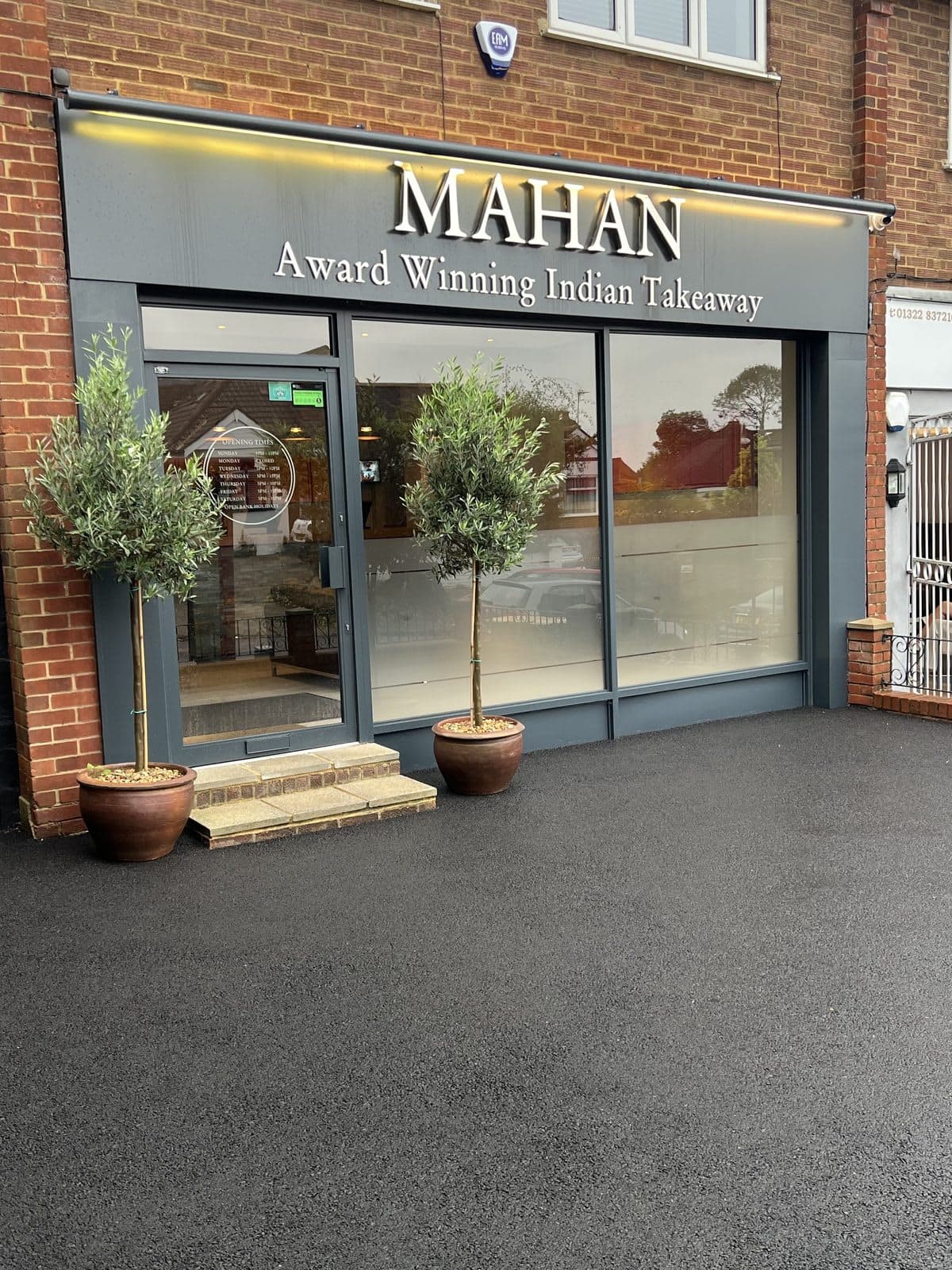 Mahan Indian Takeaway Joydens Wood - image 1
