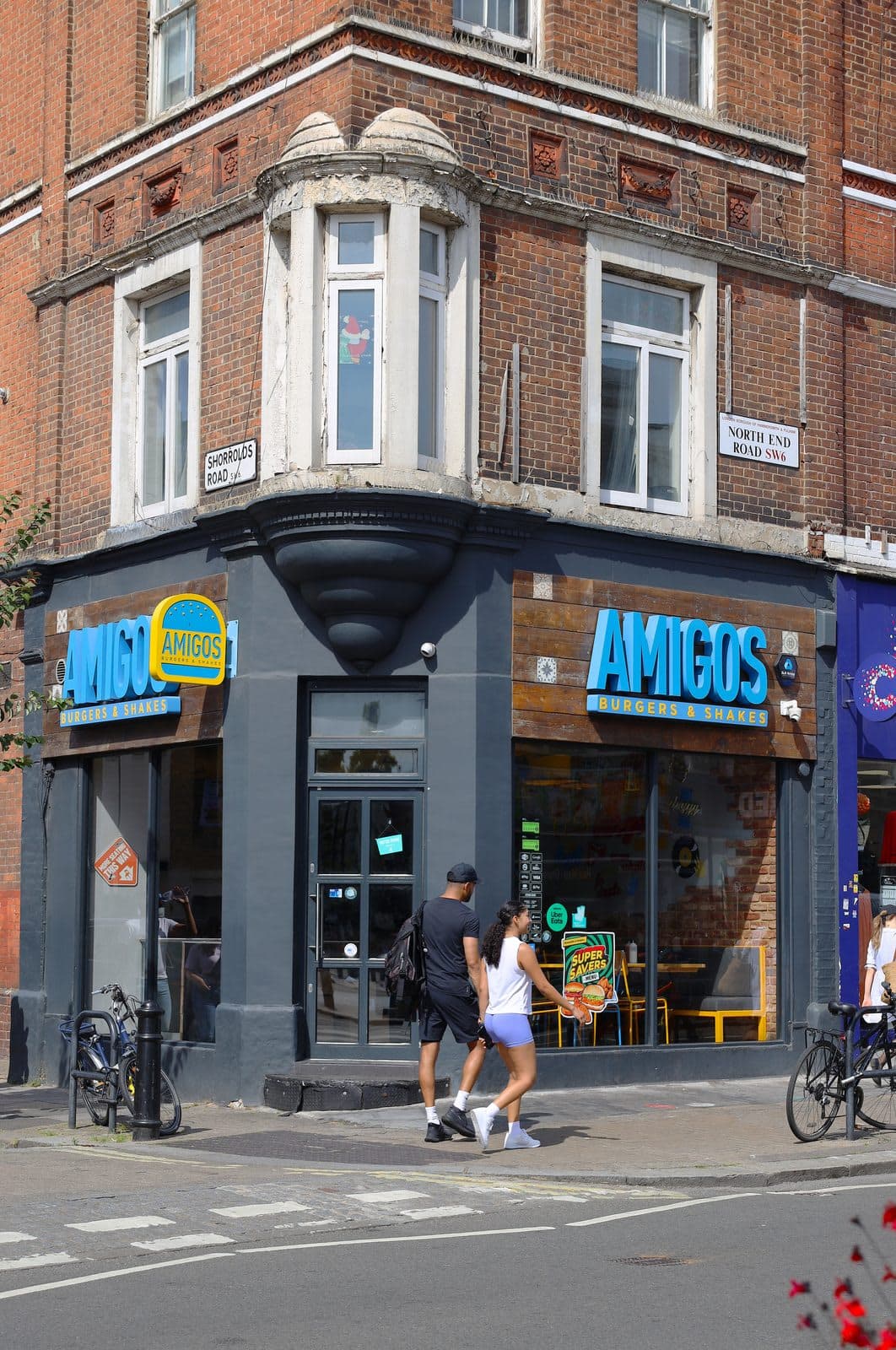 Amigos Burgers & Shakes-Fulham - image 1