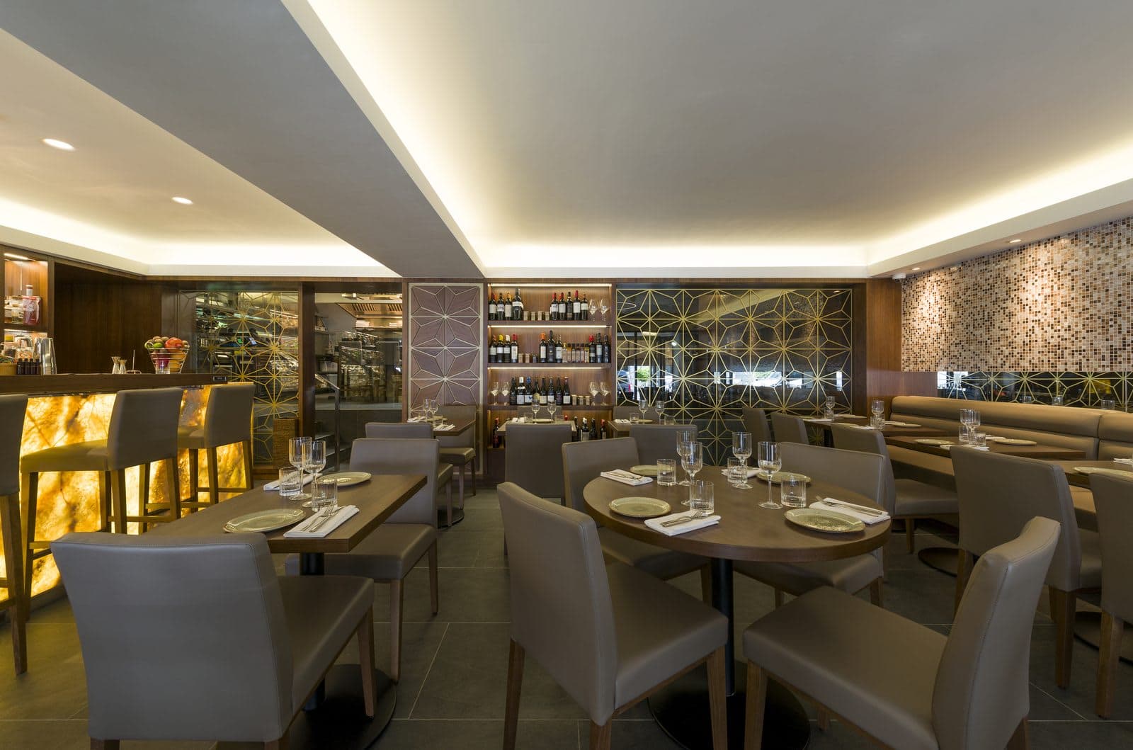 Layalina Knightsbridge - image 1