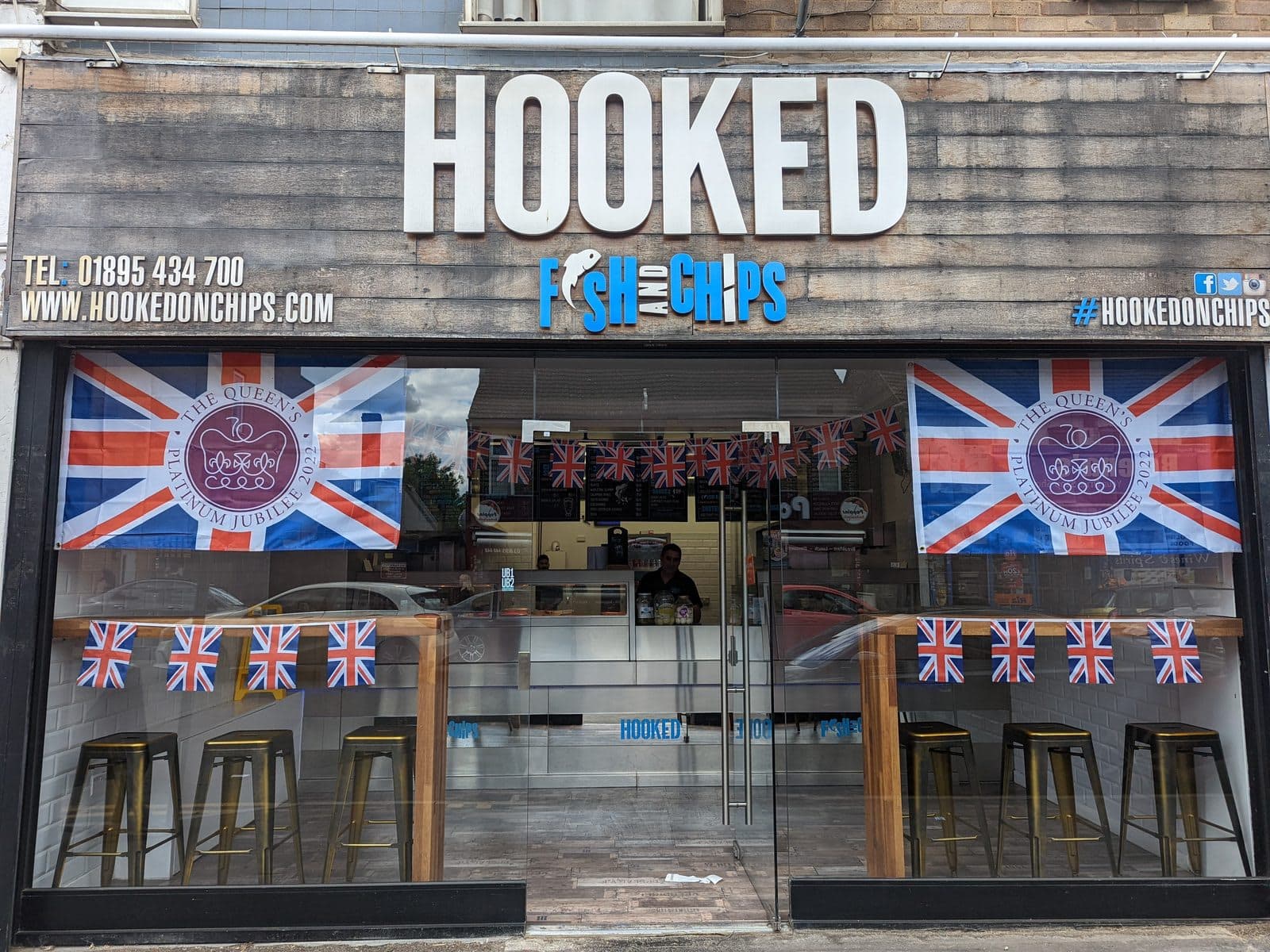 Hooked Fish and Chips - image 1