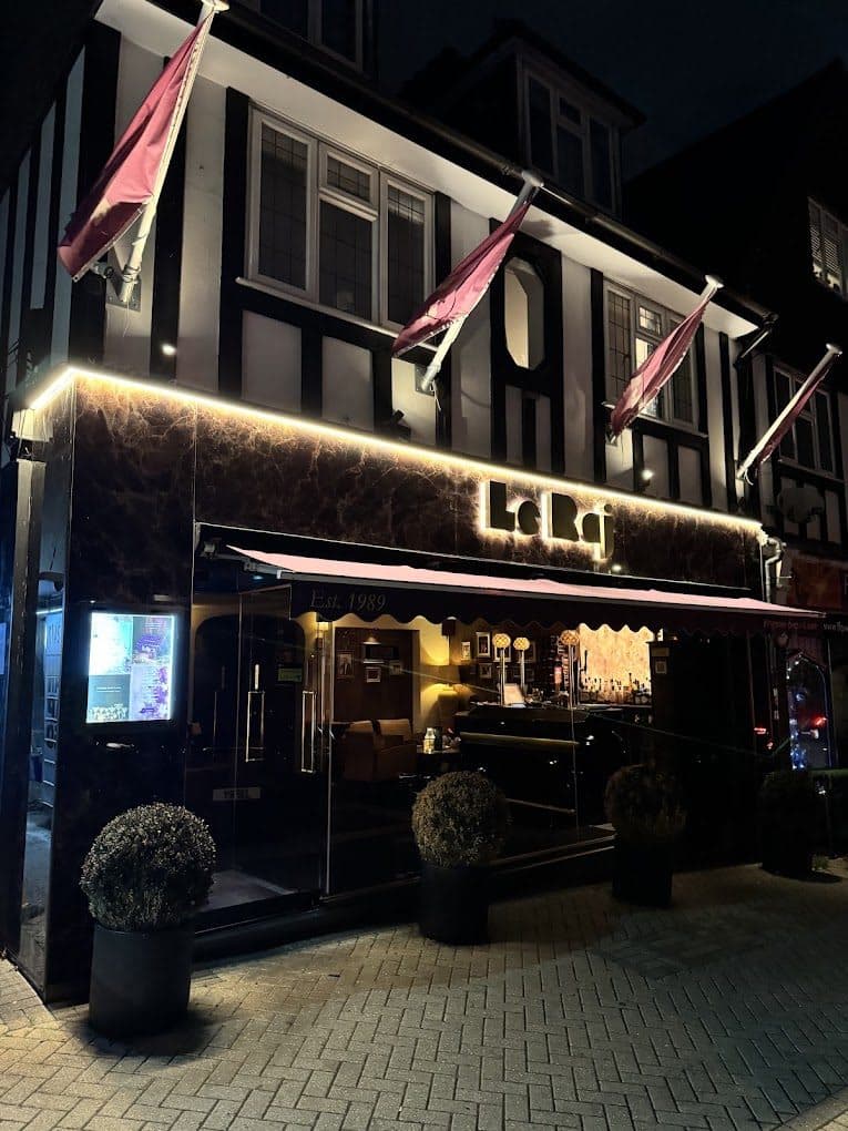 Le Raj Restaurant - image 1