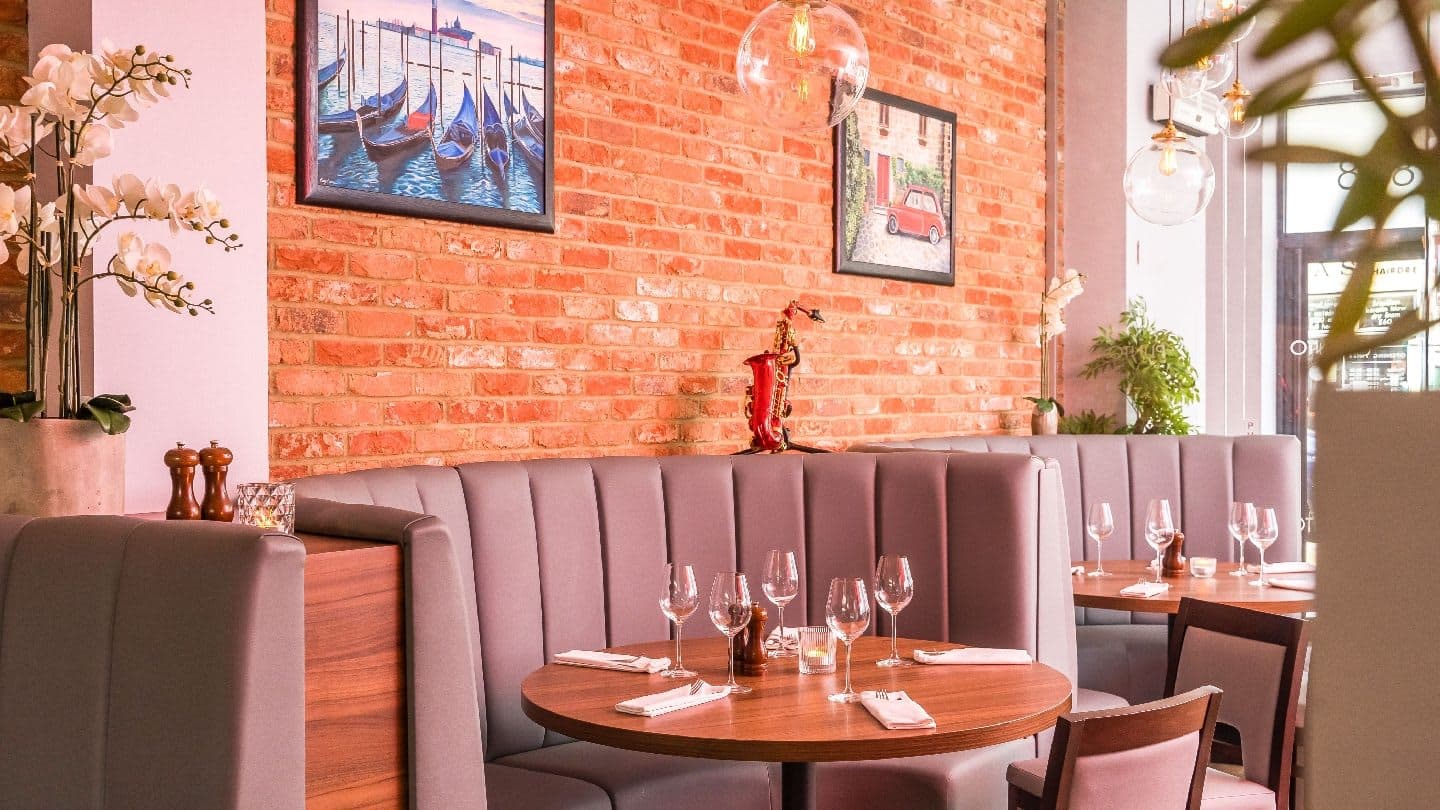 Punto Italian Restaurant - image 1