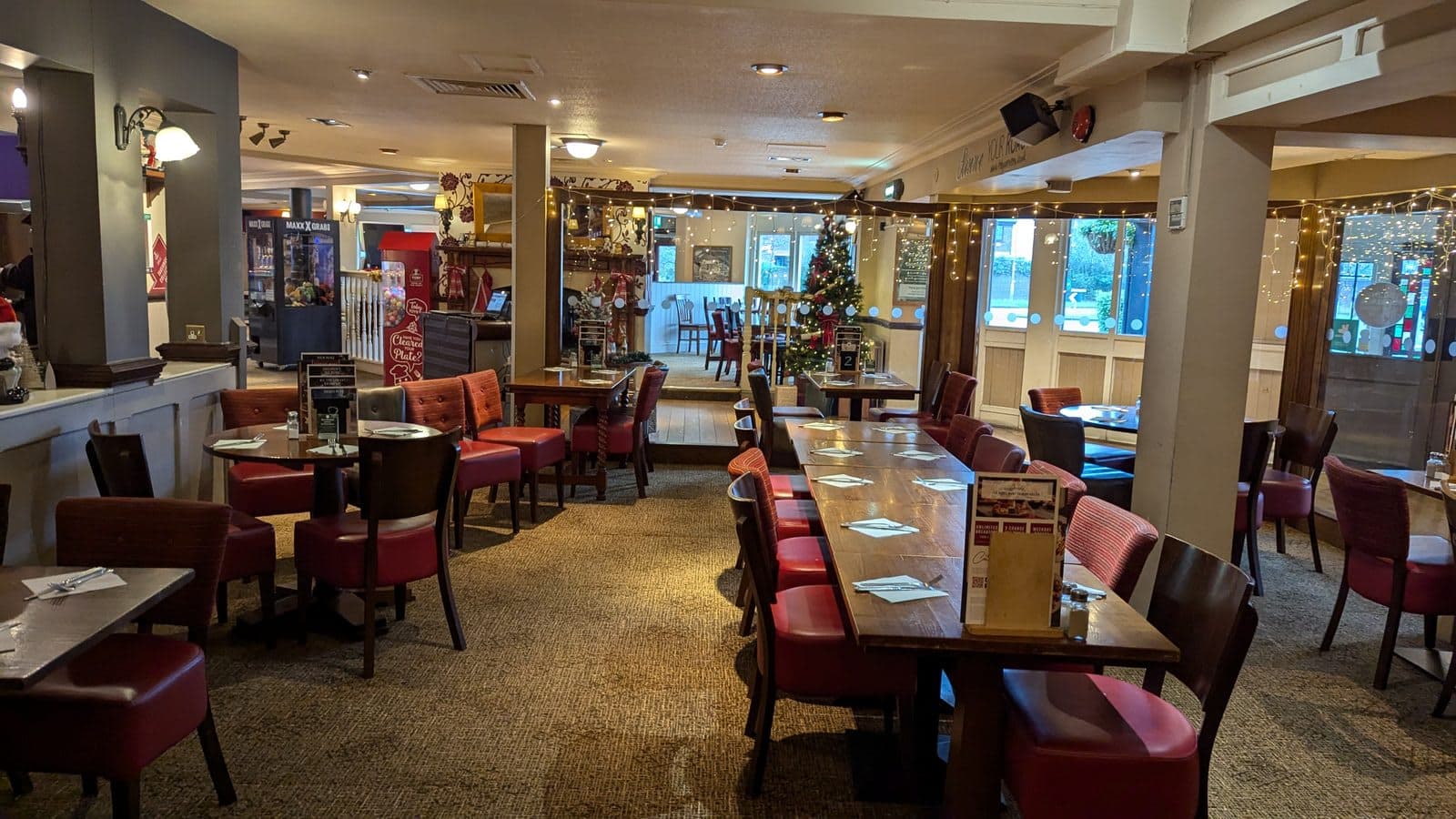 Toby Carvery Oaklands - image 1