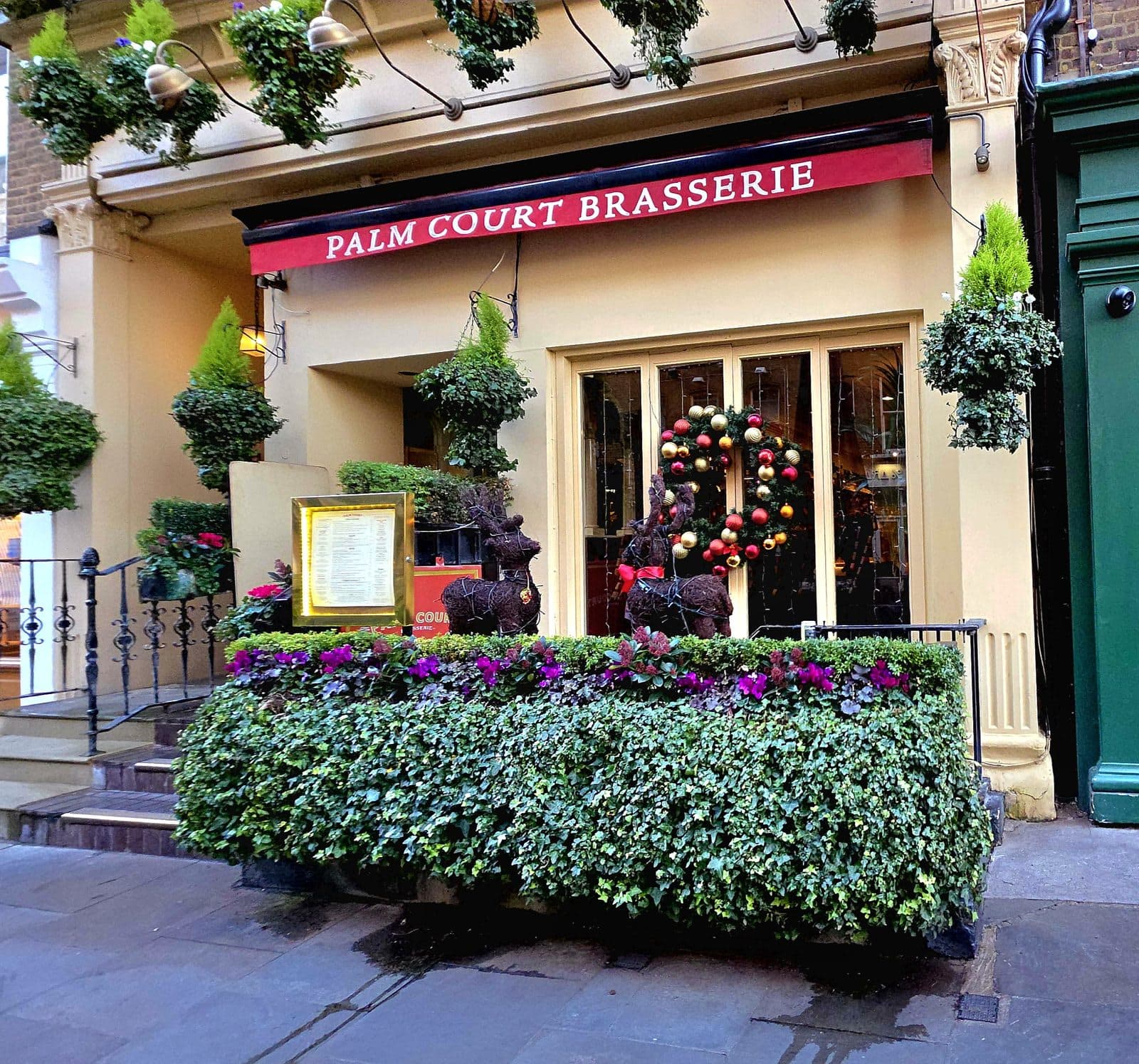Palm Court Brasserie - image 1