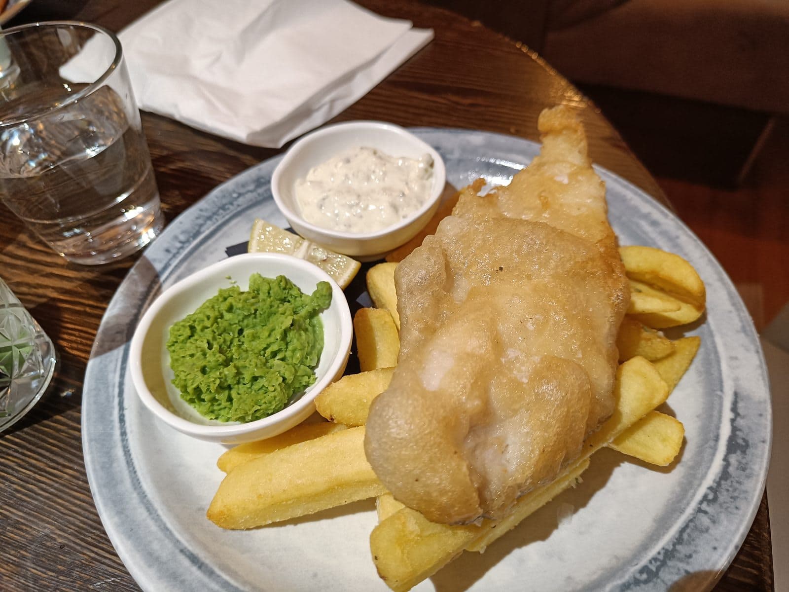 Harpers Cafe - Bar - Restaurant - image 1