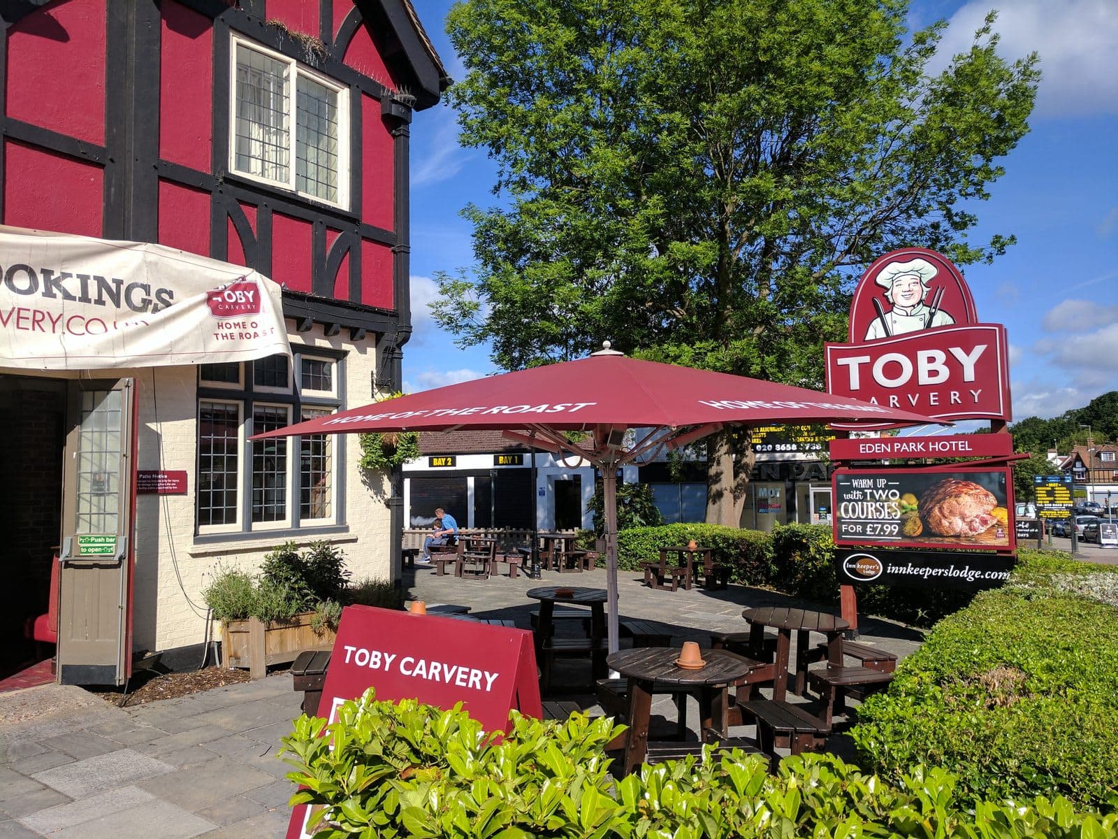 Toby Carvery Eden Park - image 1