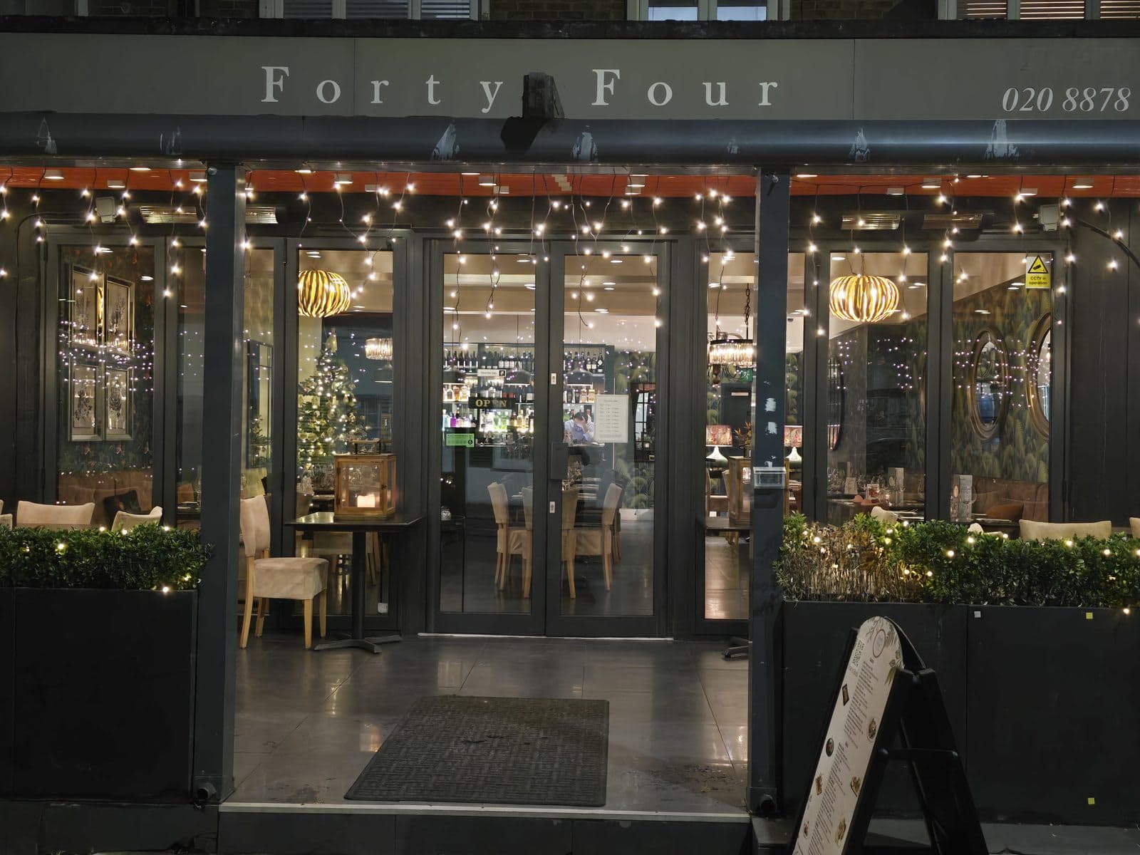 Forty Four Sheen Lane Restaurant - image 1