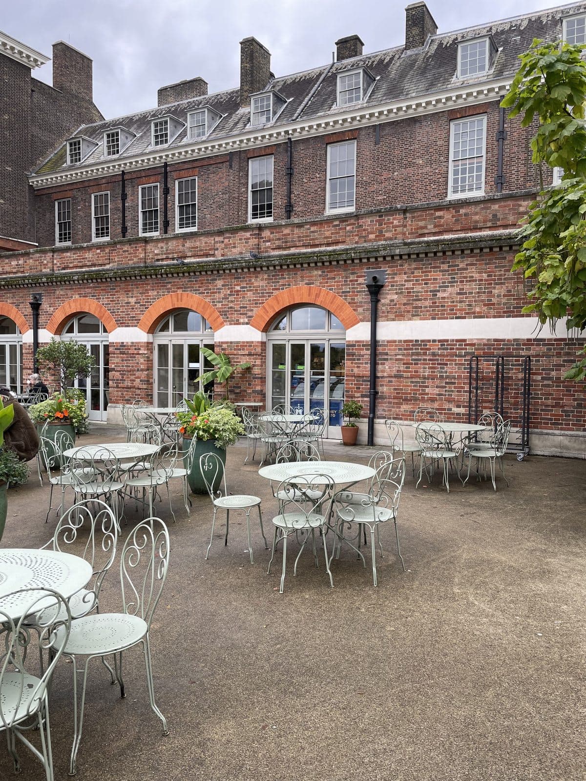 Kensington Palace Cafe - image 1