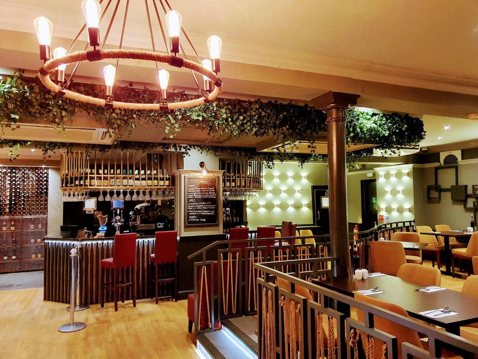 Ark Fish Restaurant - image 1